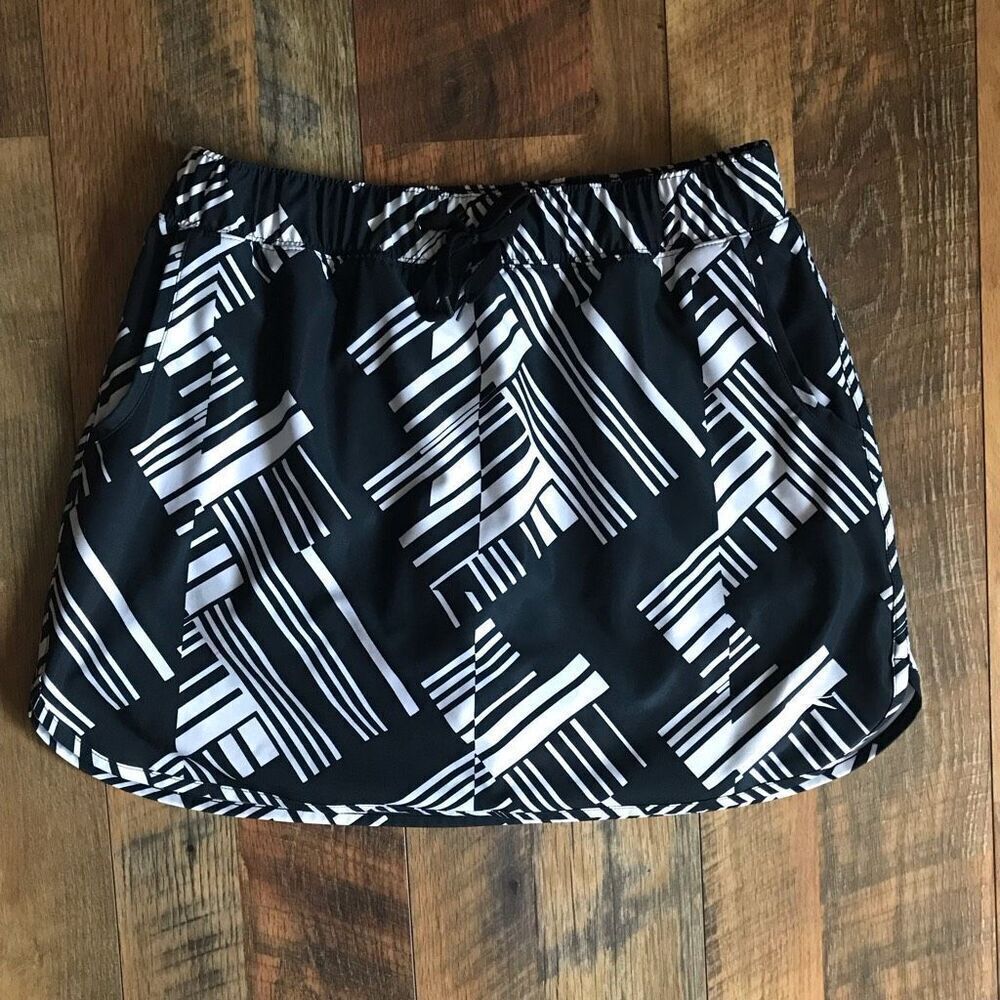 Slazenger golf skort skirt shorts Size M tennis pickleball black white